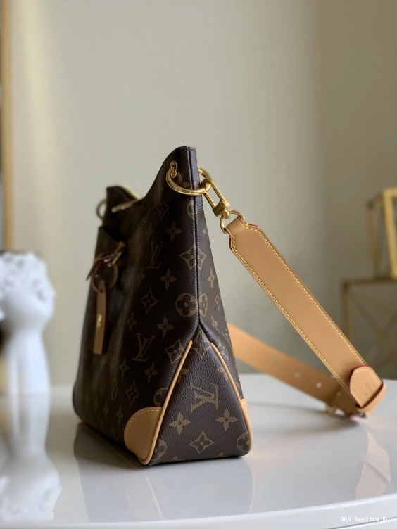AAA Pruses Bags MM LOUIS ODÉON VUITTON 0808